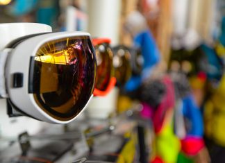 Google lanseaza Goggles