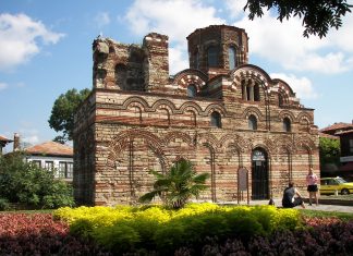 Nesebar, orasul cu cele mai multe biserici