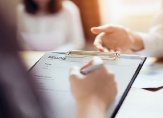 Daca stii limba romana, atunci te poti angaja in strainatate