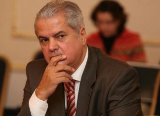 Adrian Nastase, condamnat la doi ani de inchisoare