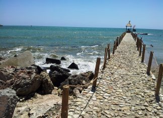 Jurnal in piatra la Balcic burgul cu vene albastre