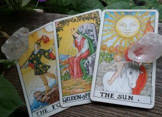 Cele mai interesante metode de a citi in cartile de tarot