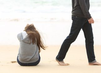 6 sfaturi cum sa-ti ajuti prietenul dupa o despartire