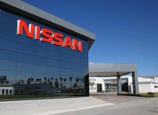Nissan ,,discuta despre construirea unei fabrici imense de baterii in Marea Britanie”