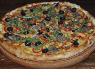 Cea mai delicioasă și rapidă pizza la domiciliu